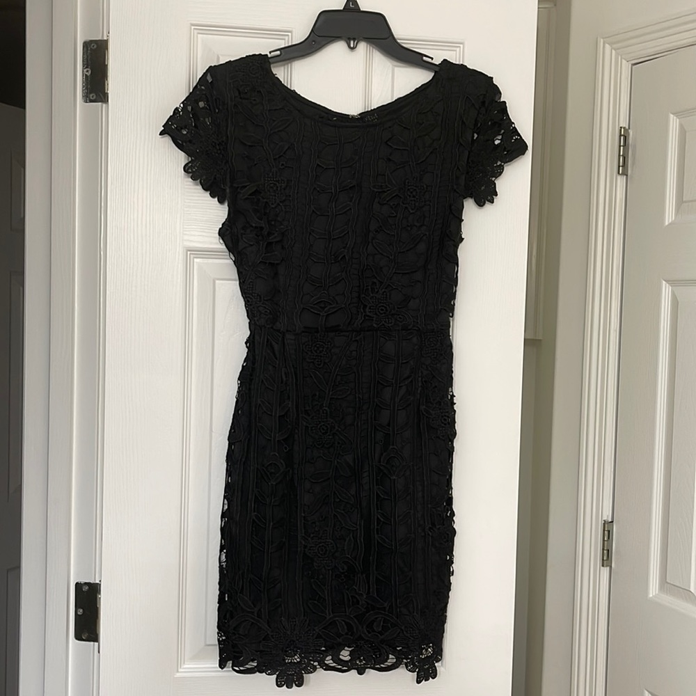 Kindle boutique -Black lace dress